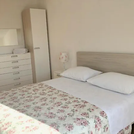 Strma Apartment *