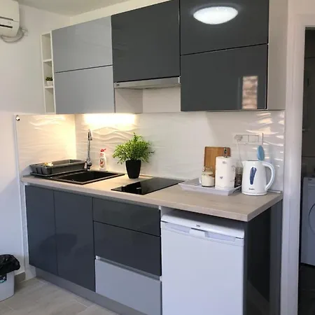 Strma Apartment *